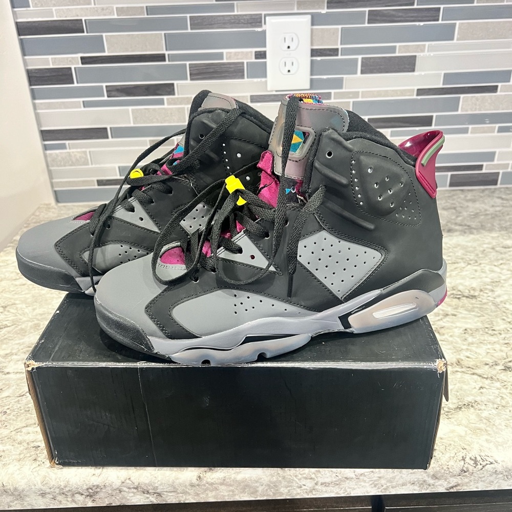 Air Jordan 6.
